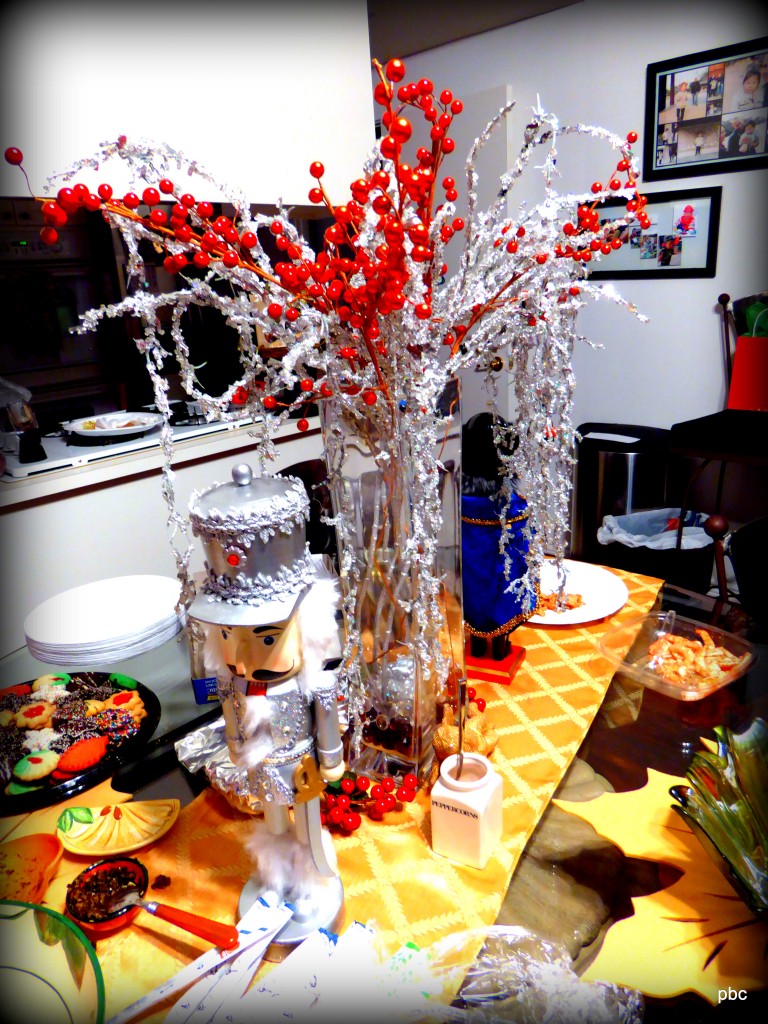 silver table decoration
